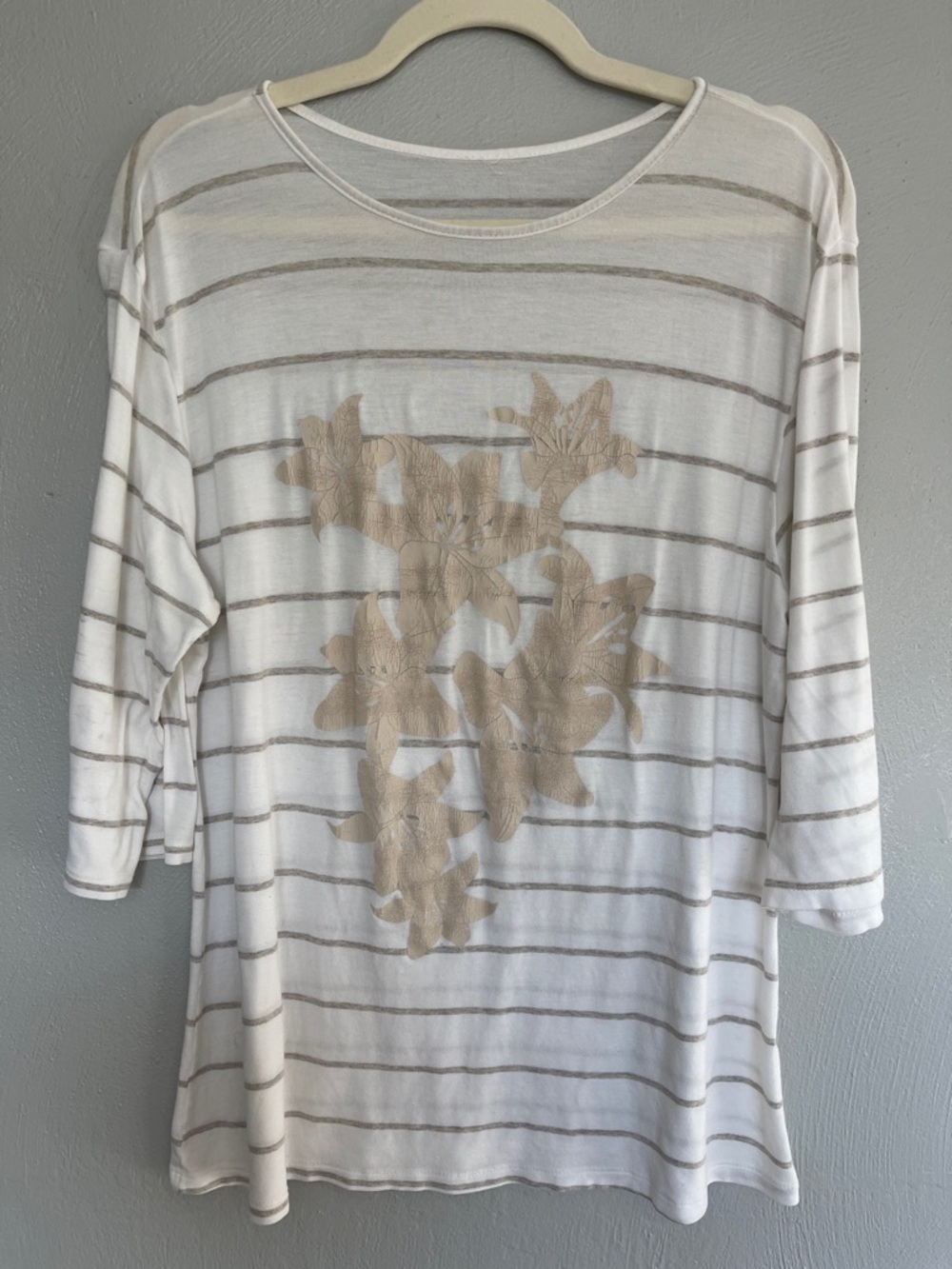 White & Tan Striped Floral Appliqué Long Sleeve Top Size L